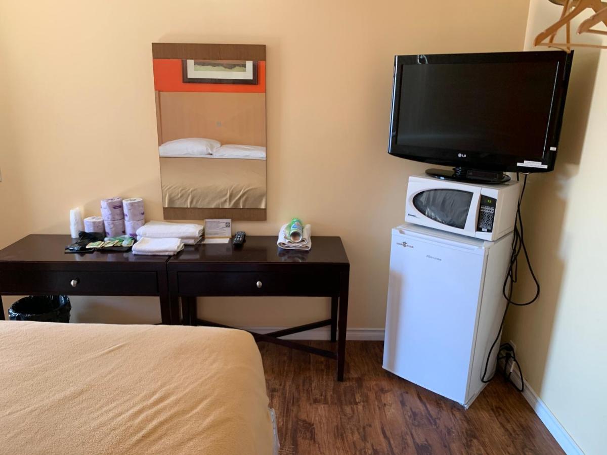 Sunparlor Motel Leamington Zewnętrze zdjęcie