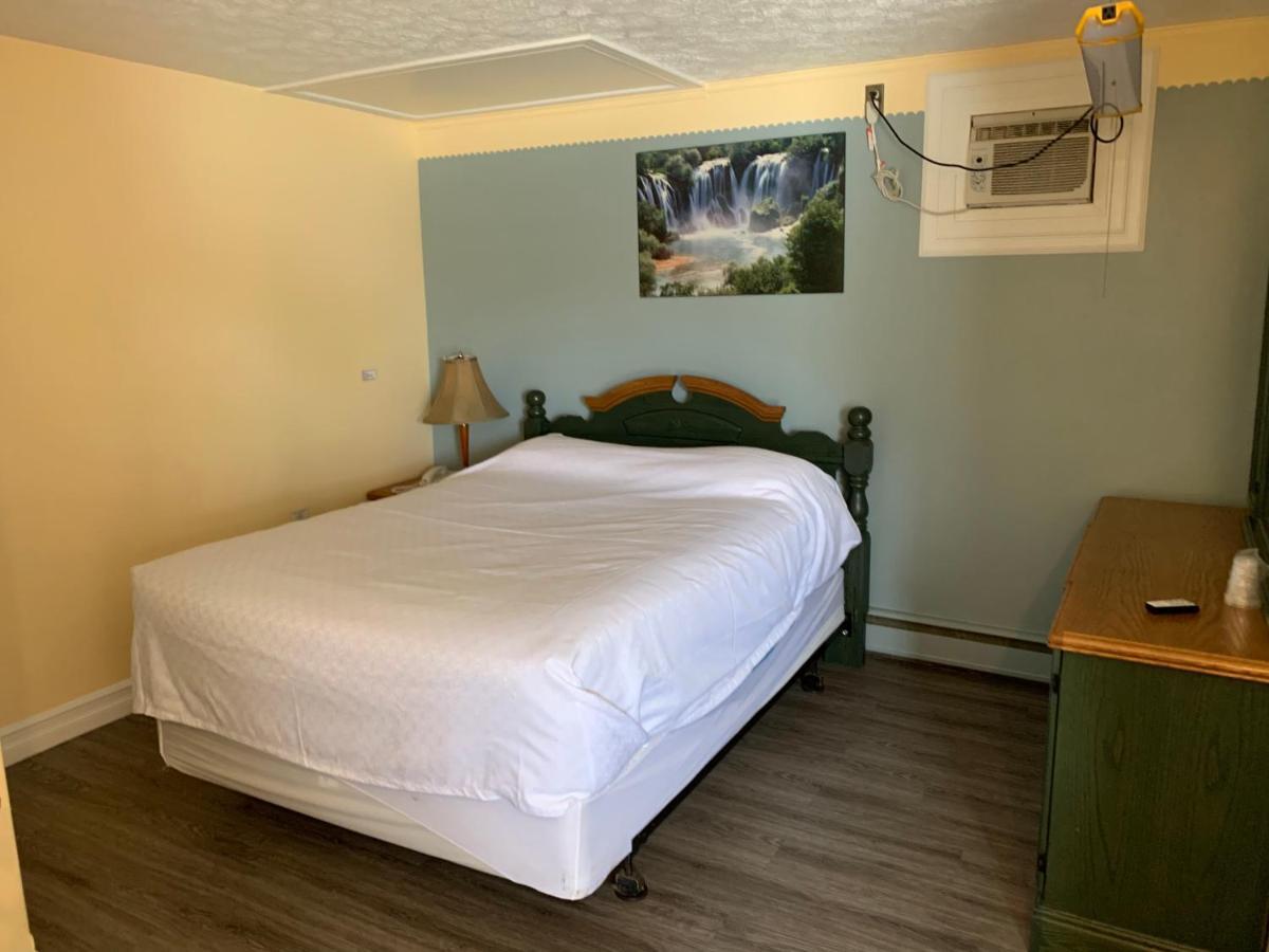 Sunparlor Motel Leamington Zewnętrze zdjęcie