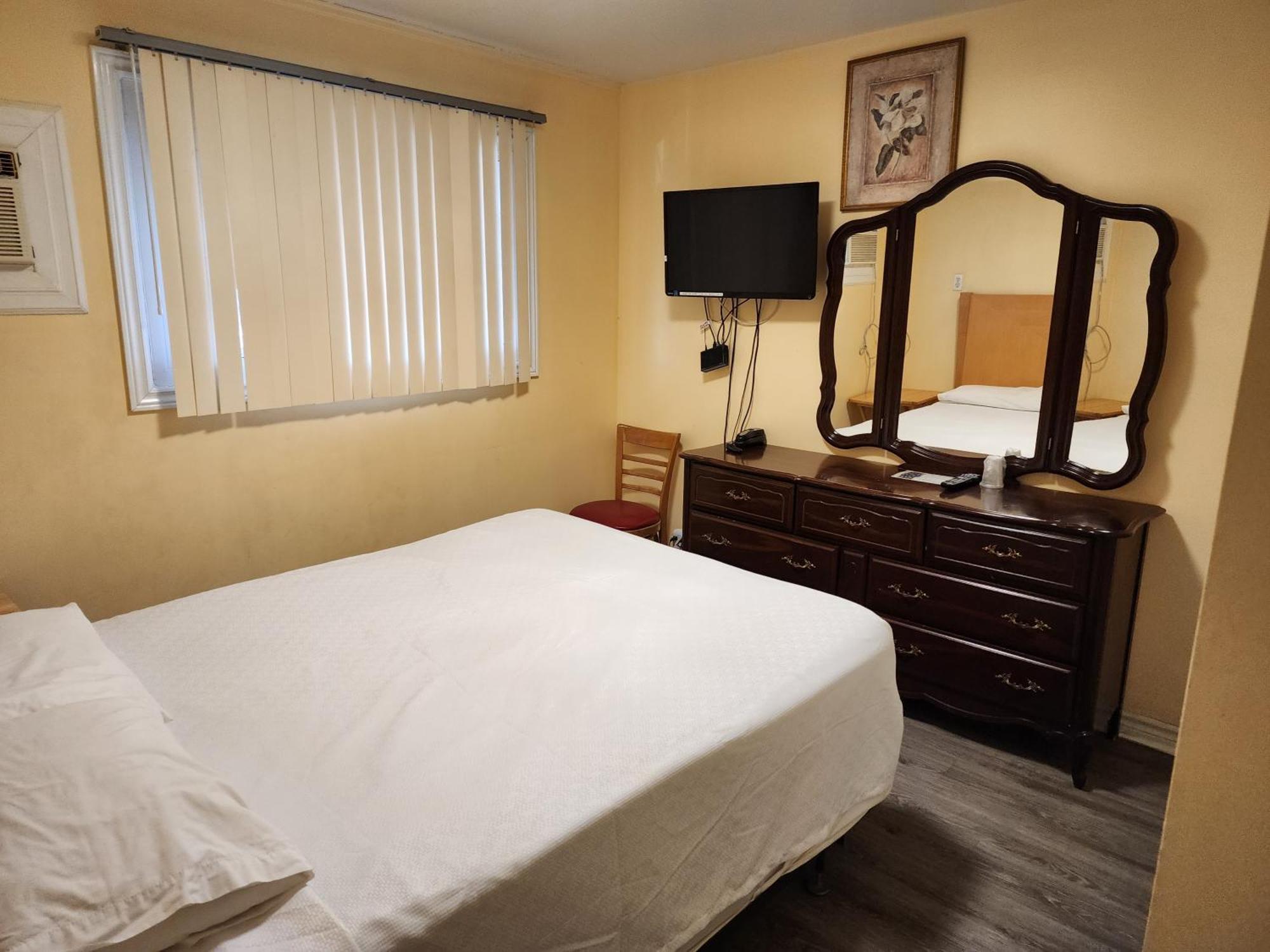Sunparlor Motel Leamington Zewnętrze zdjęcie