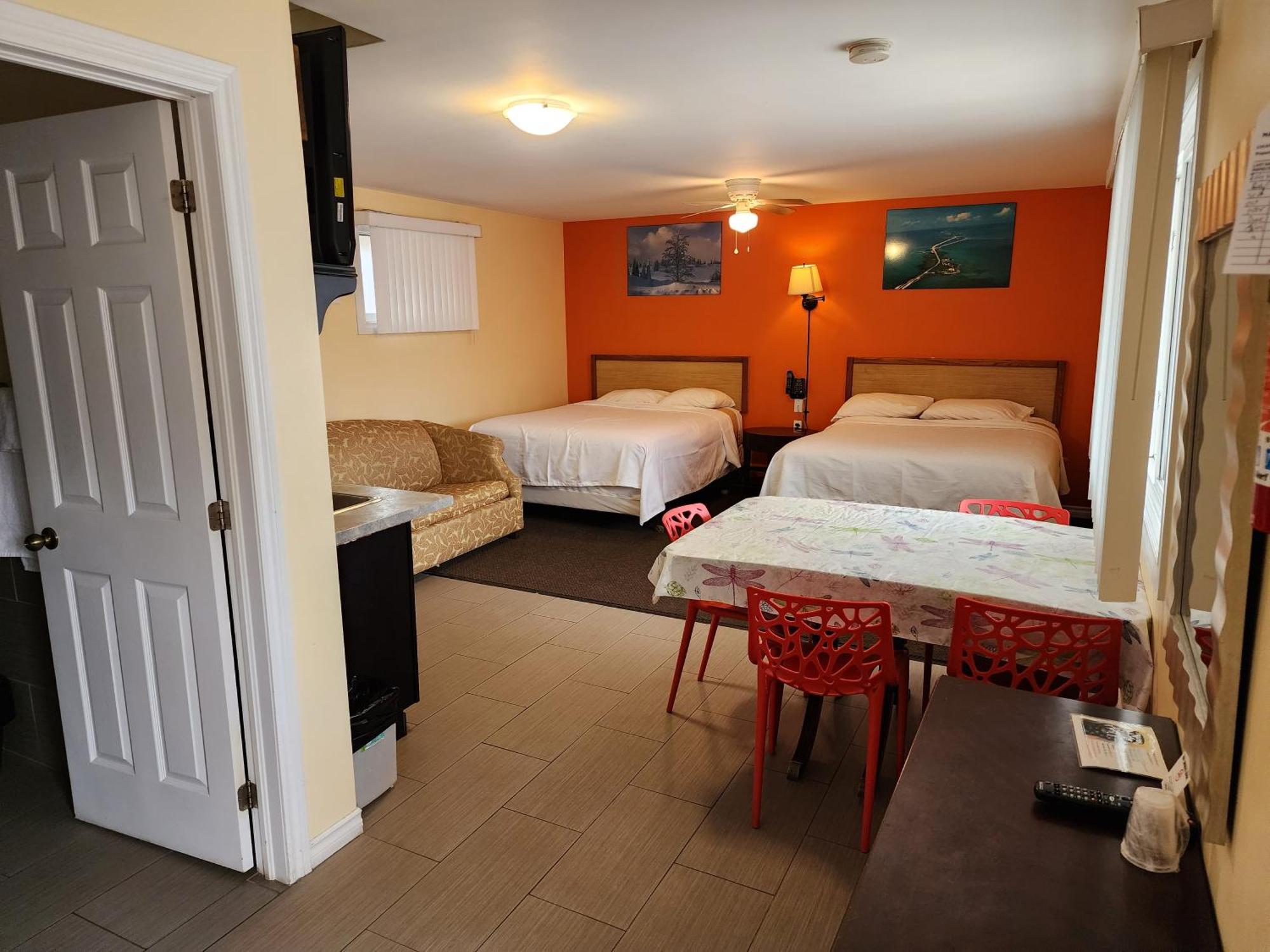 Sunparlor Motel Leamington Zewnętrze zdjęcie