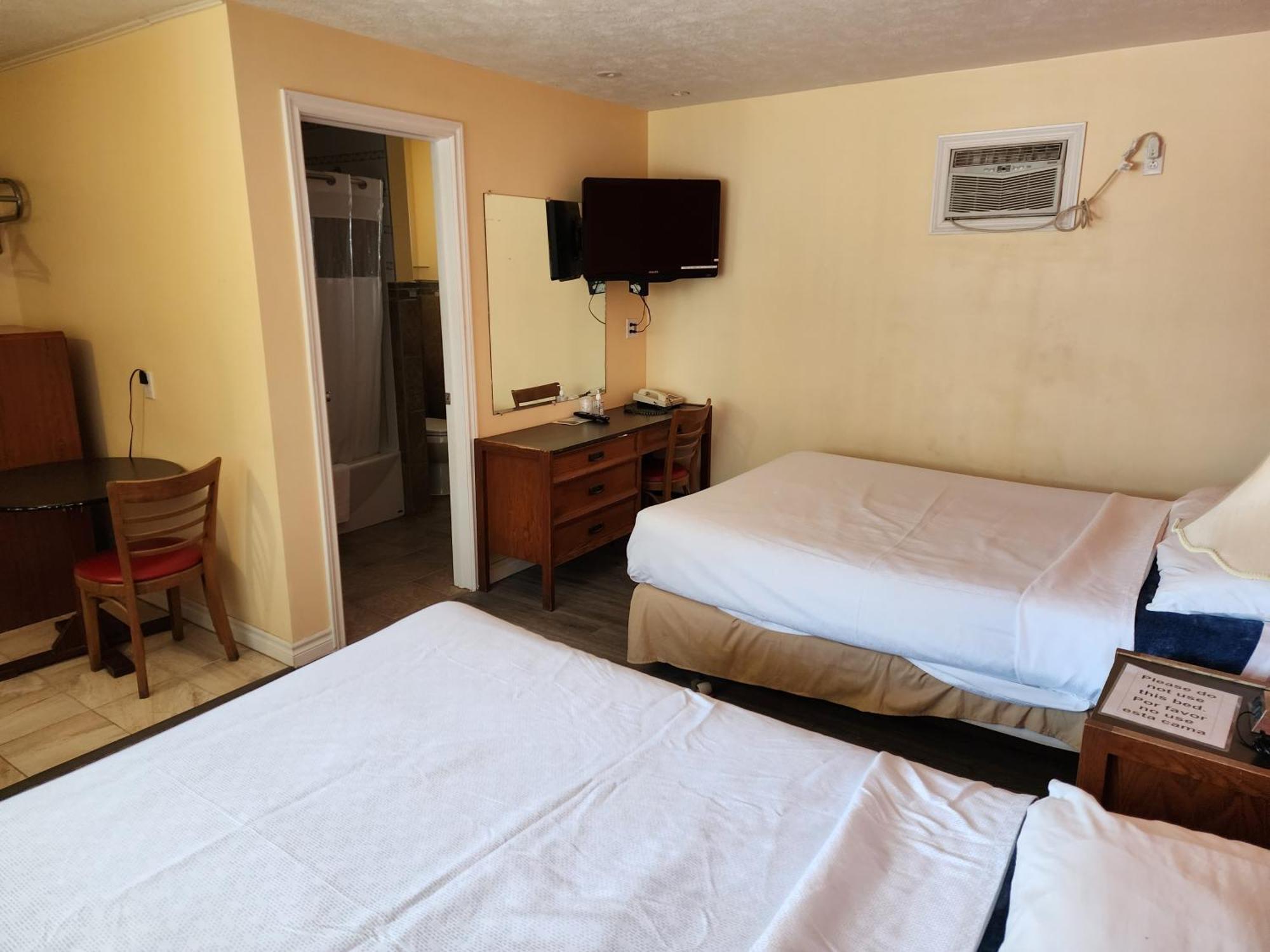 Sunparlor Motel Leamington Zewnętrze zdjęcie