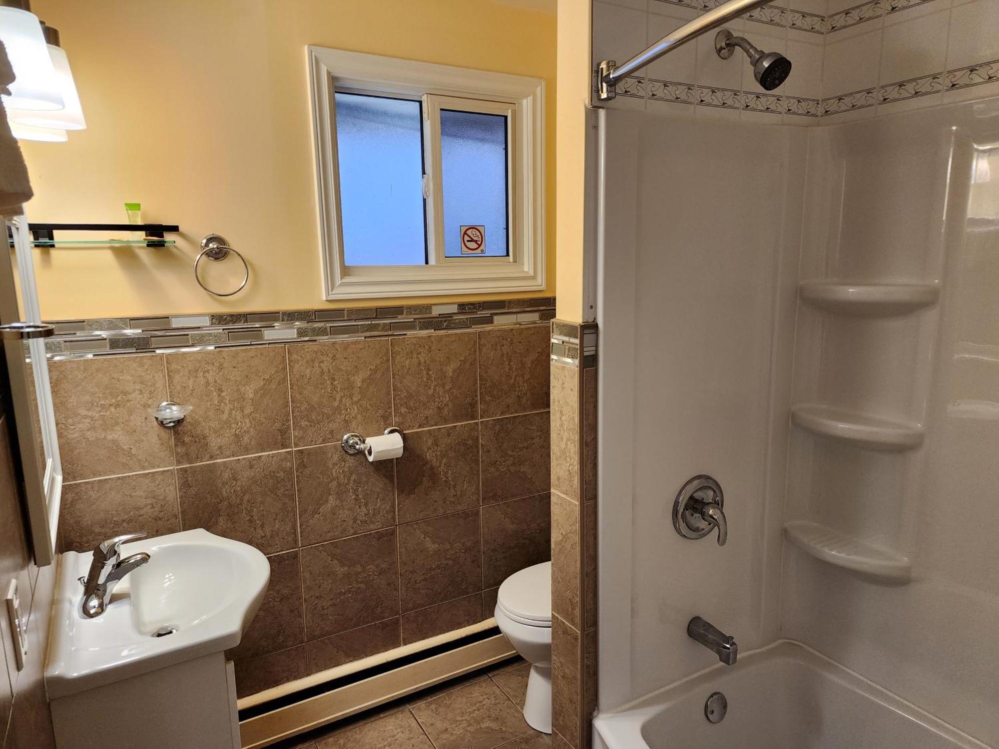 Sunparlor Motel Leamington Zewnętrze zdjęcie