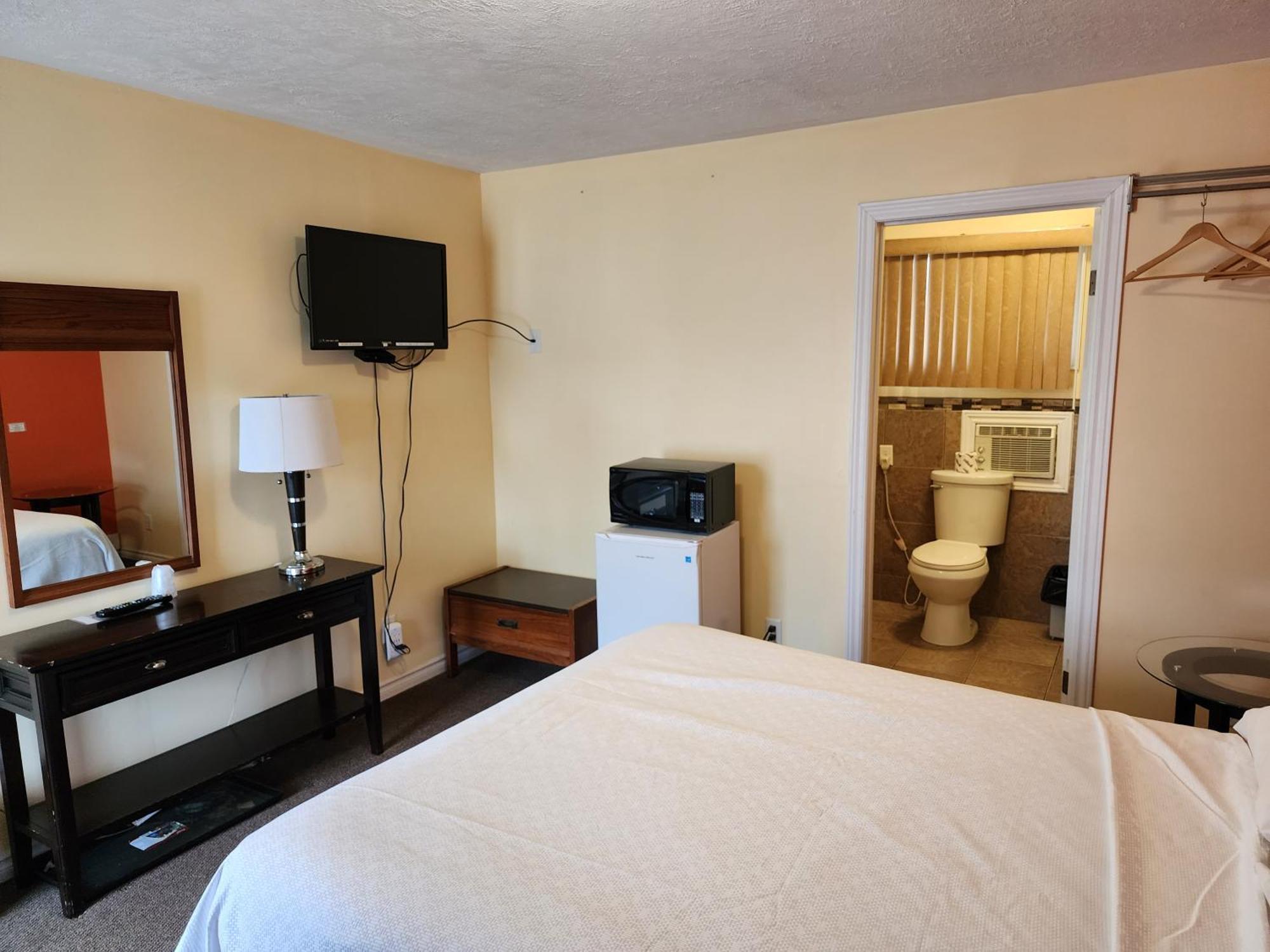 Sunparlor Motel Leamington Zewnętrze zdjęcie